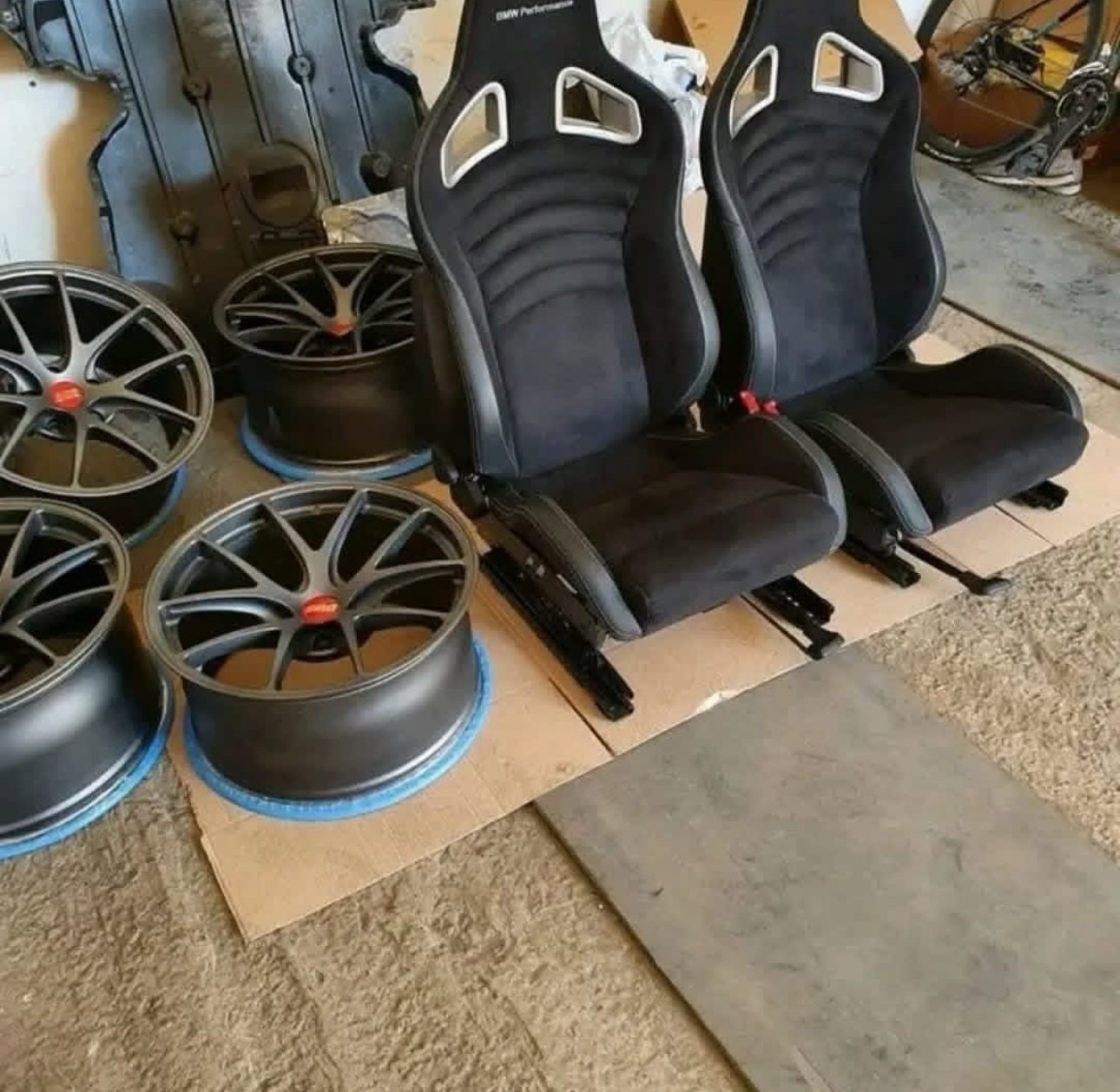 BMW MPerformance recaro FRONT SEATS - Image 2