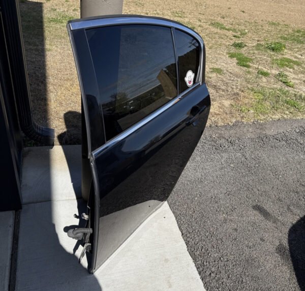 Infiniti g37x rear door